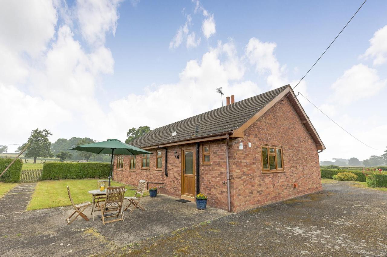 Villa Meadow Lea Leominster Exterior foto