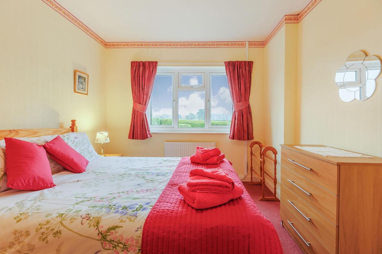 Villa Meadow Lea Leominster Exterior foto